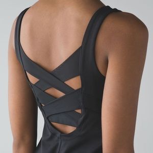 Lululemon Rise and Flow Adjustable Tank Black Sz 2